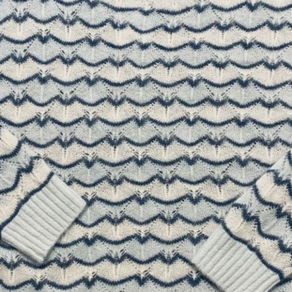 CLUB MONACO Women’s Pointelle Boatneck Sweater in the Size XL in Blue Multi - Picture 11 of 11